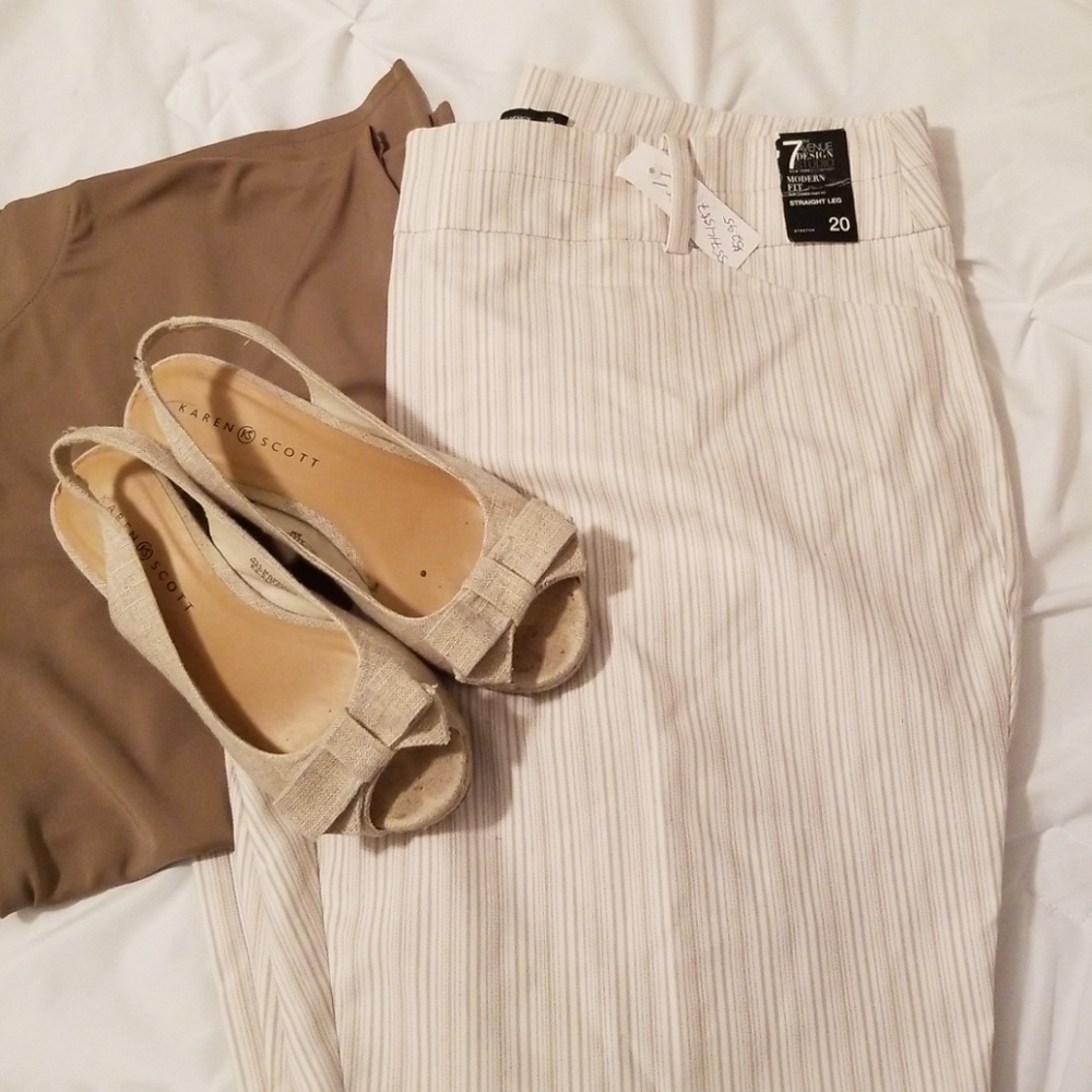 NWT Moder Fit Straight Leg NY&CO